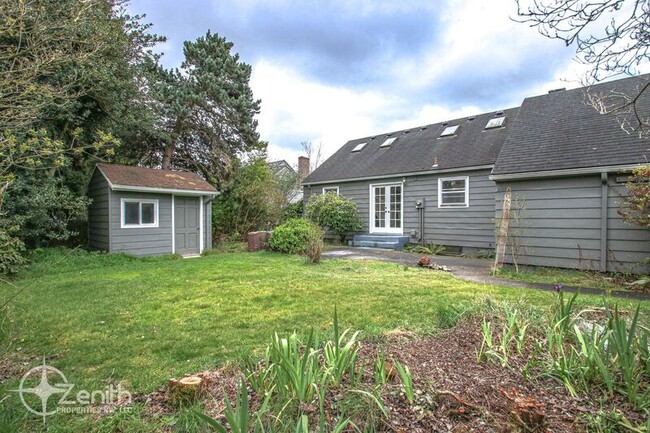 Building Photo - 308 NW 45th St