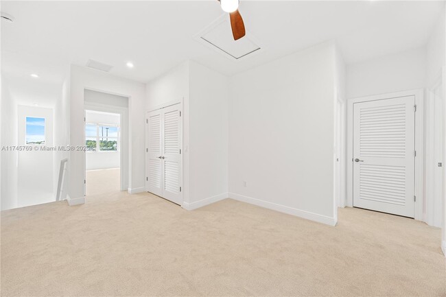Building Photo - 3552 NW Solange Ct