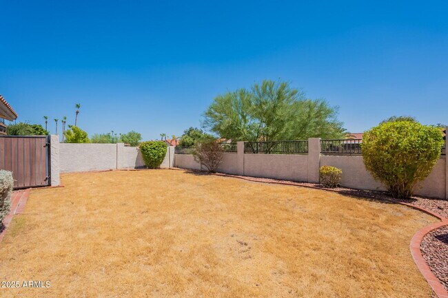Building Photo - 3829 E Ahwatukee Dr
