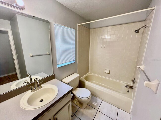 Building Photo - 2632 Heron Landing Ct