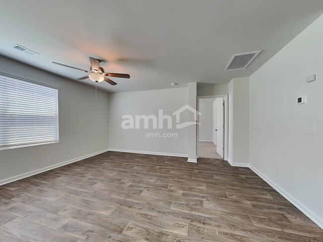 Building Photo - 118 Tobago Cir