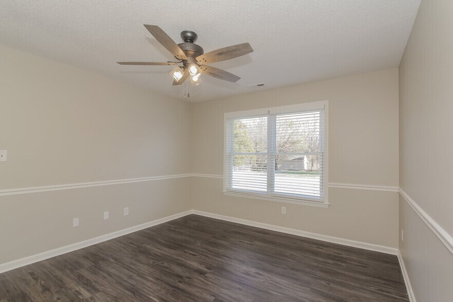 Building Photo - 2808 Faircroft Way