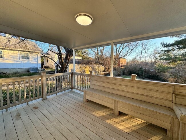 Building Photo - 211 Langford Ct