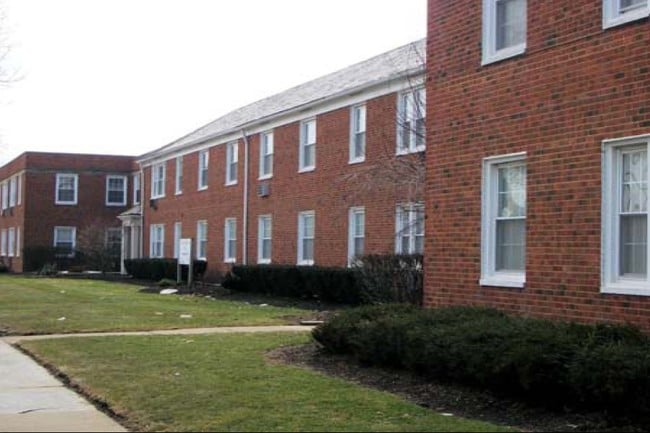 Primary Photo - Shaker Gateway