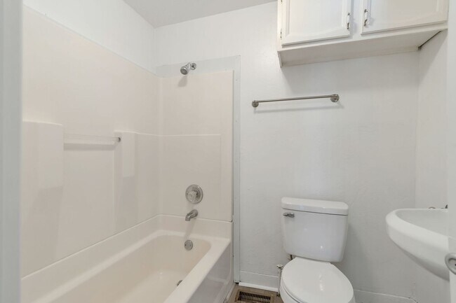 Building Photo - 2962 S 8850 W