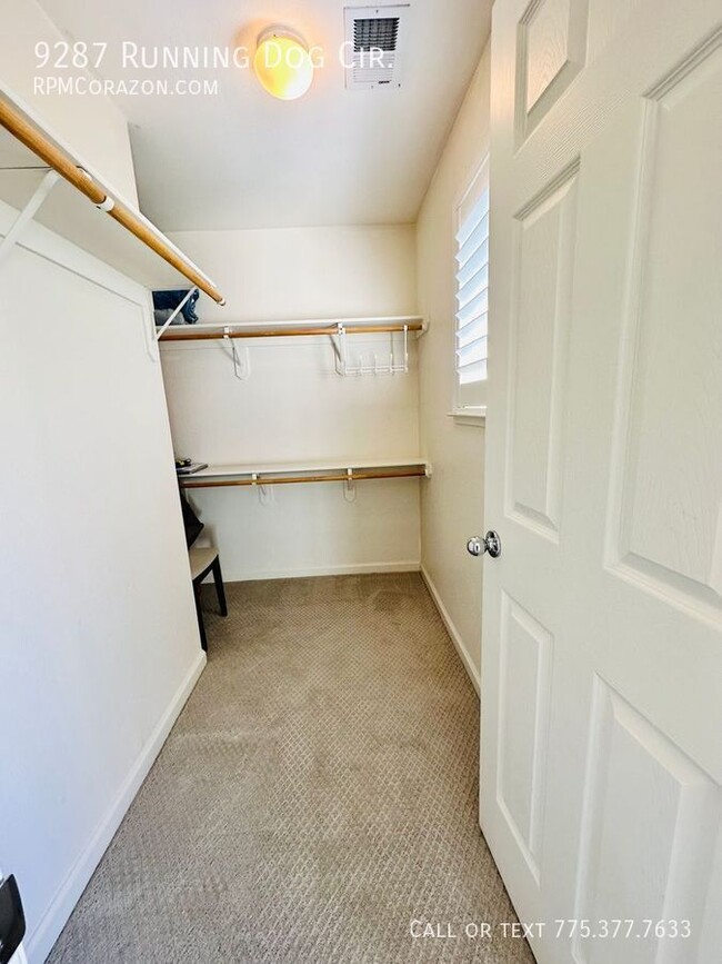 Building Photo - 9287 Running Dog Cir