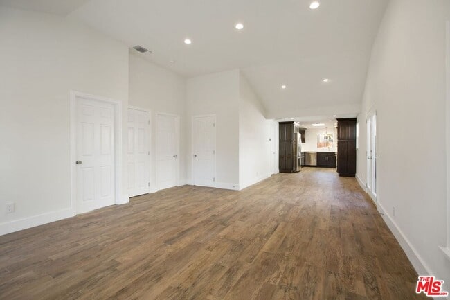 Building Photo - 507 Norwich Dr