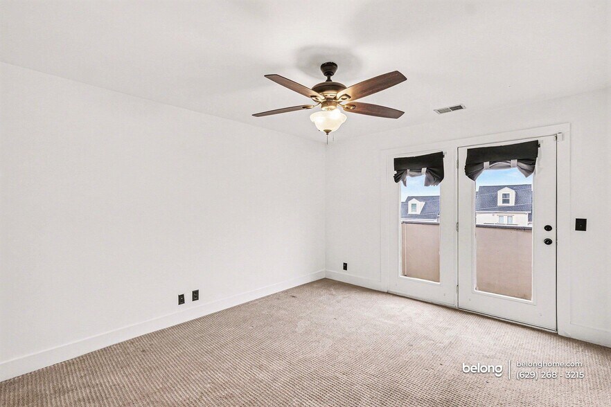 Building Photo - 3704 Lausanne Dr