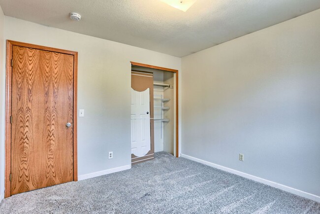 Building Photo - 4 Bedroom home in Fort Collins