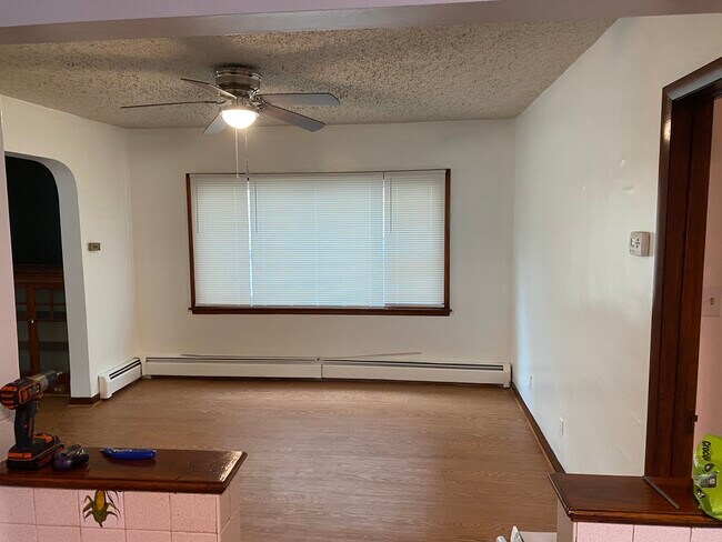 Building Photo - 165 Colvin Ave