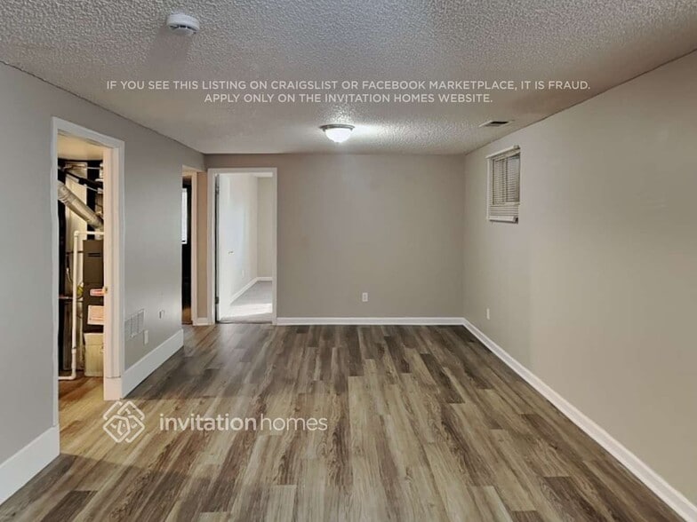 Building Photo - 9954 Columbine St