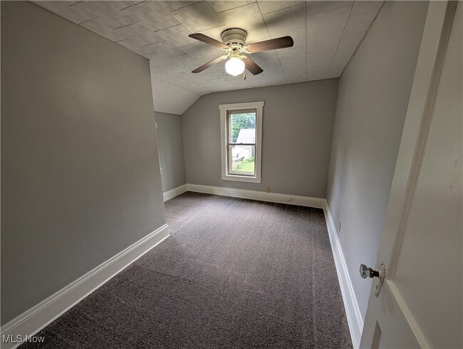 Building Photo - 486 Needham Ave