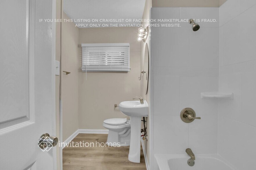 Building Photo - 2262 Dodson Dr