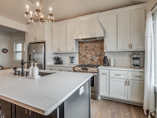 Building Photo - Stylish & Fully Furnished Mid-Term Rental in the Heart of OKC