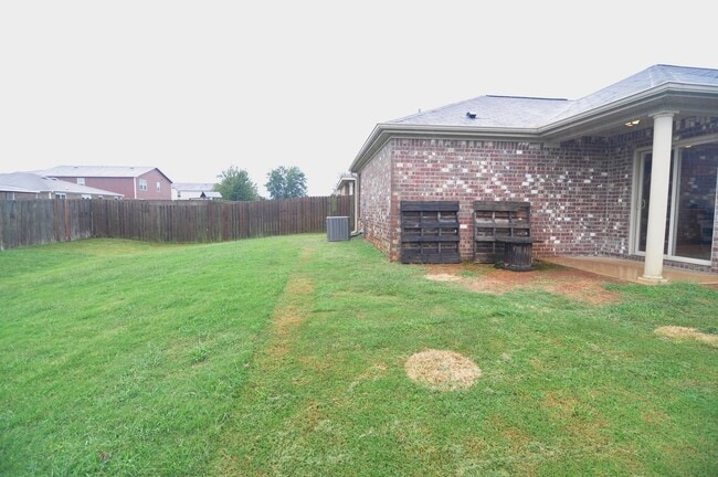 Building Photo - 3528 Avalon Lake Dr SW