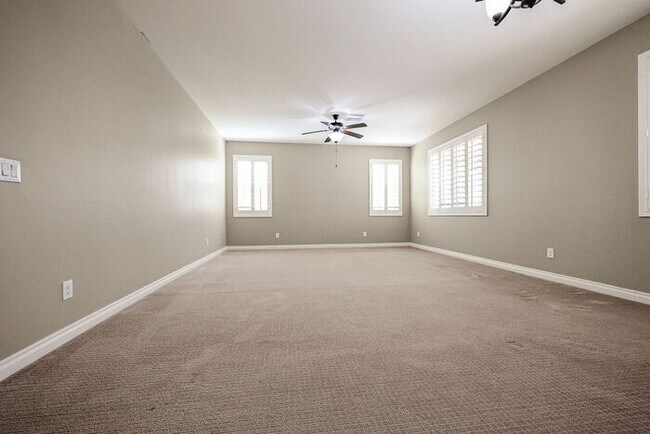 Building Photo - COMING SOON! Great Location!Stunning 6-bedroom Plus 7, 4.5-bathroom home located in Chandler