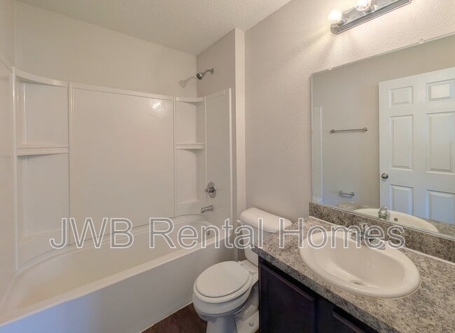 Building Photo - 8401 McGirts Village Ln