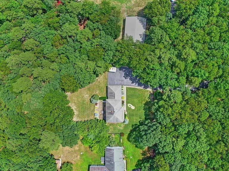 Building Photo - 70 Bowman Rd