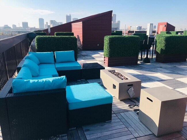 Rooftop 01 - 367 Auden Ave