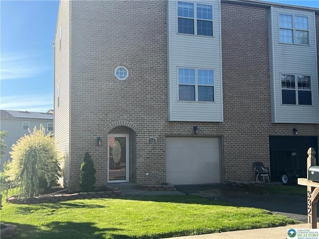 Primary Photo - 3321 Carl Dr