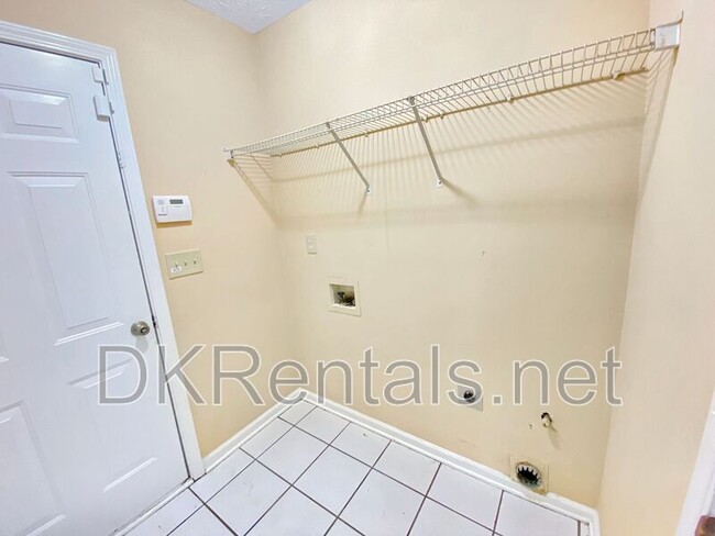Building Photo - 1704 Riverlanding Cir