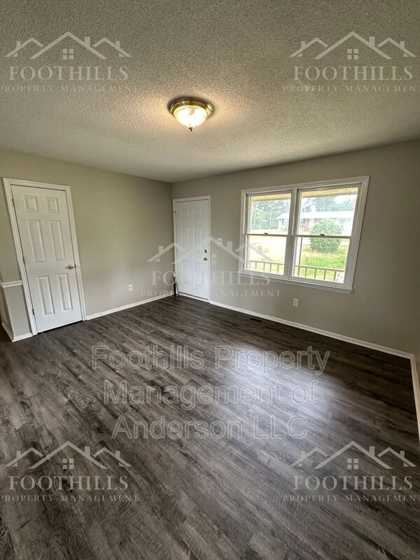 Building Photo - 122 Smith Dr