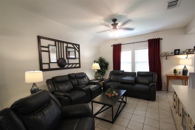 Building Photo - 2247 Bryant Ln