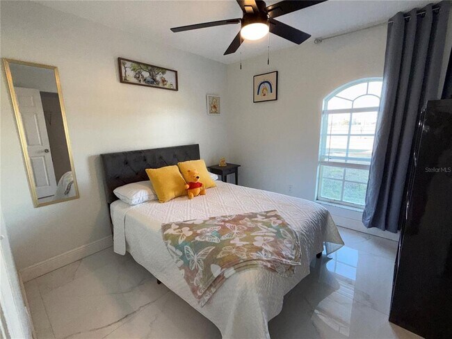 Building Photo - 801 North Blvd W