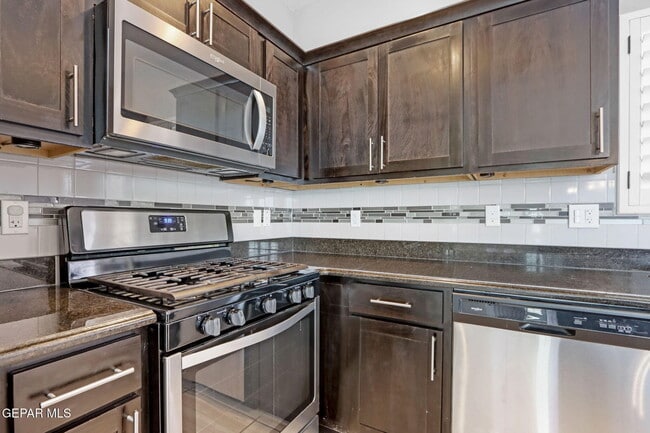 Building Photo - 14365 Jonathan K. Molina Ct