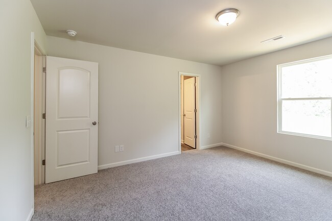 Building Photo - 1592 BOBWHITE LN