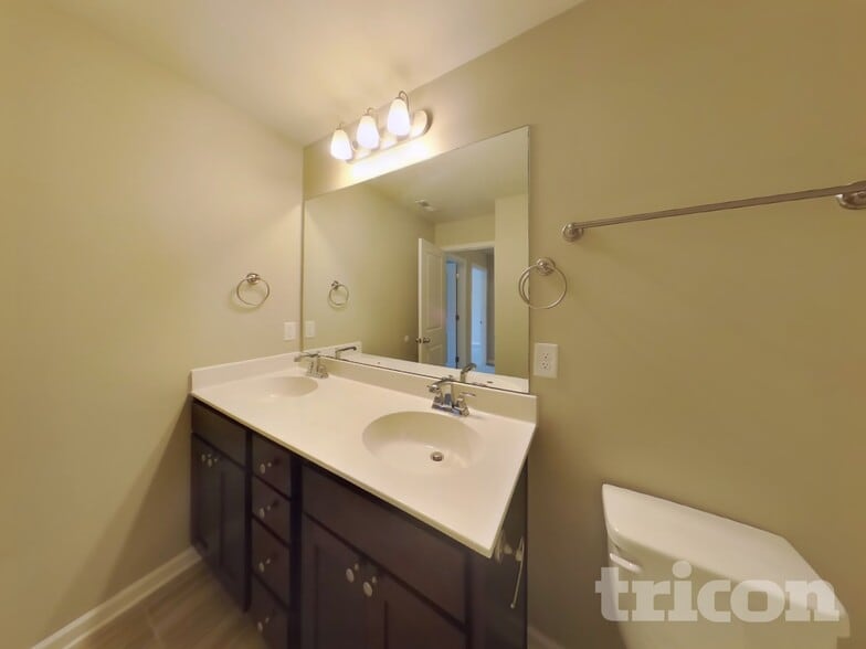 Building Photo - 125 Hickory Sta Ln