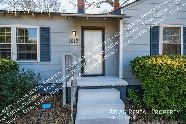 Building Photo - 1617 7th St SE