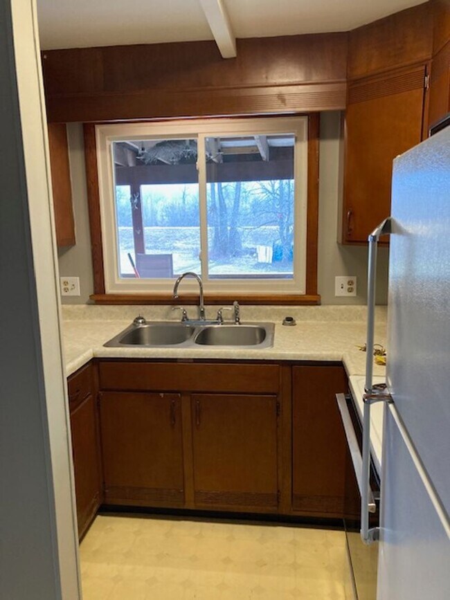 Building Photo - 100 Old Ithaca Rd