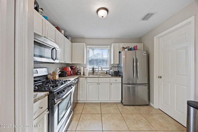 Building Photo - 1666 Owl Ln