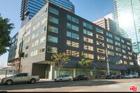 Building Photo - 901 Flower St