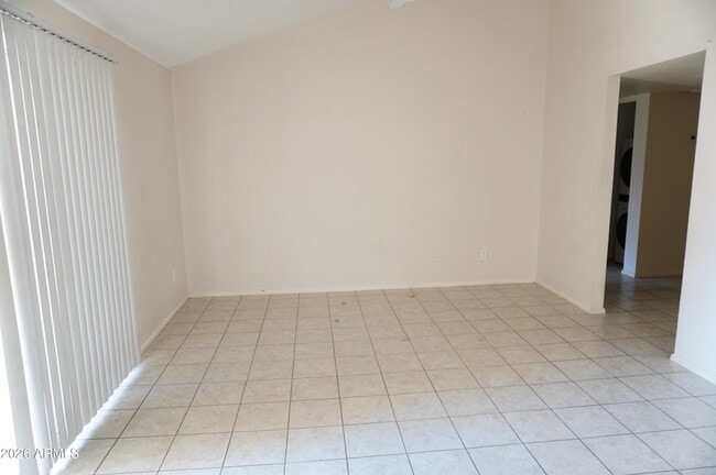 Building Photo - 10610 S 48th St
