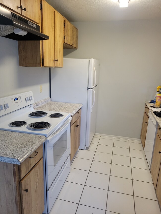 Building Photo - 14021 Village Terrace Dr