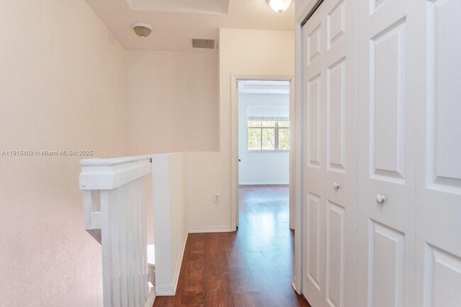 Building Photo - 12435 SW 125th St