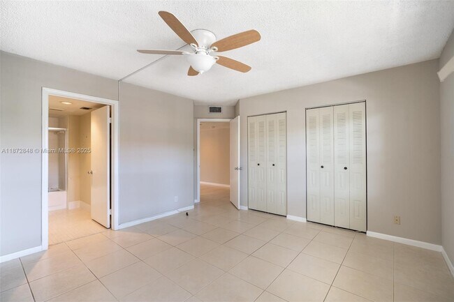 Building Photo - 1000 SW 128th Terrace