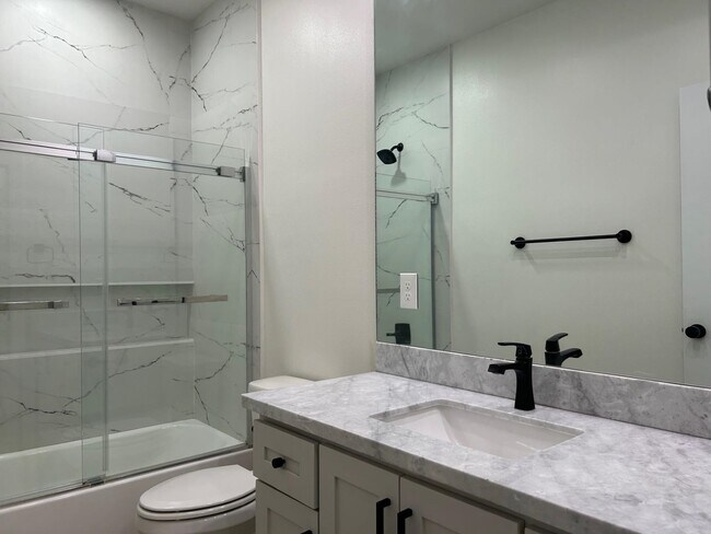 Building Photo - 6317 Krone Ln