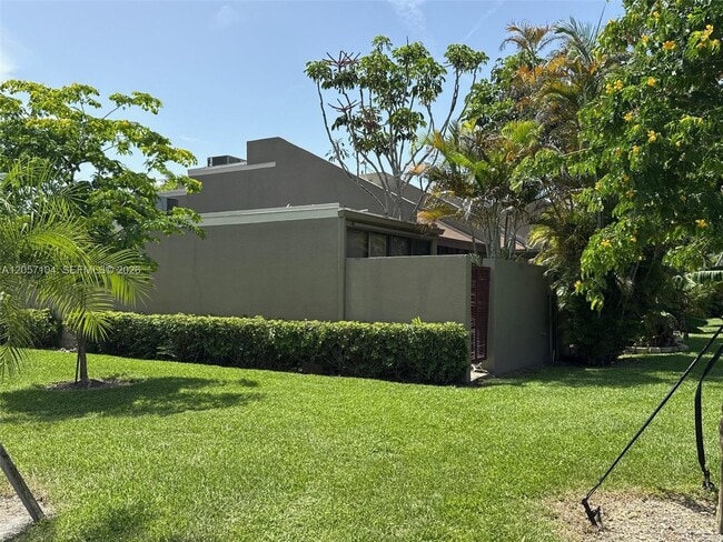 Building Photo - 1071 Windward Dr