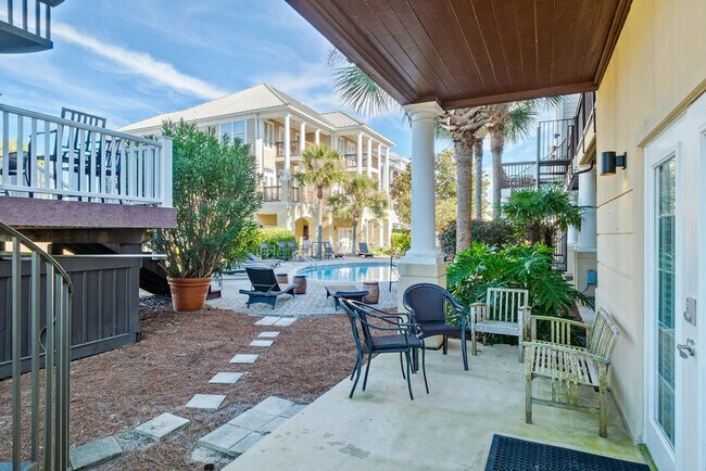 Building Photo - 22022 Front Beach Rd