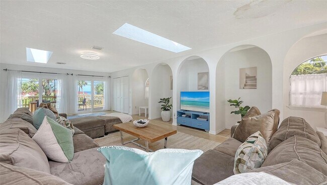 Building Photo - 3604 Casey Key Rd