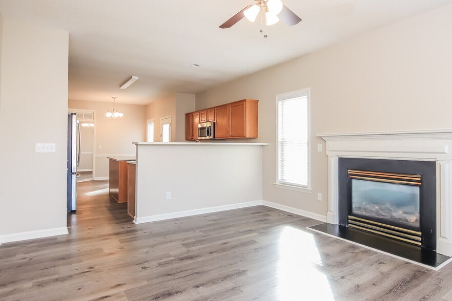 Building Photo - 5820 Waterford Landing Ct