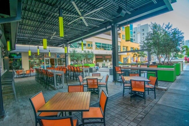 Building Photo - 1120 E Kennedy Blvd