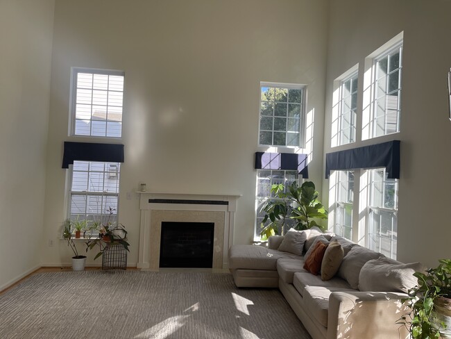 Building Photo - 12407 Diploma Dr