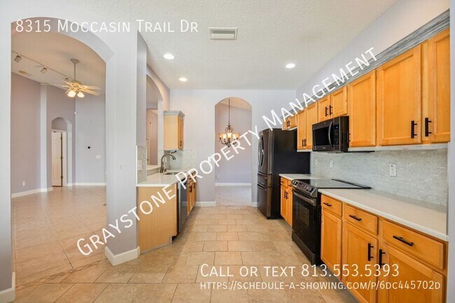 Building Photo - 8315 Moccasin Trail Dr