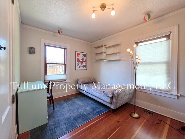 Building Photo - 3015 NE 67th Ave