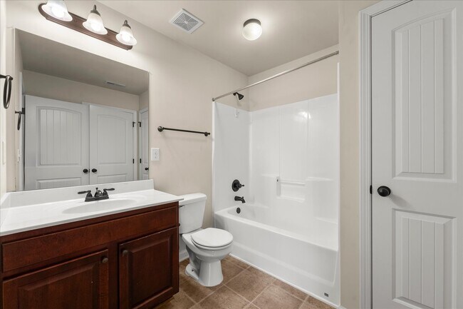 Building Photo - 542 Oconee Cir