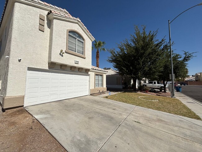 Building Photo - Gorgeous 5Bed/2Bath Home located in Sunris...